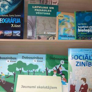 Read more about the article Grāmatu jaunumi skolotājiem bibliotēkā janvārī