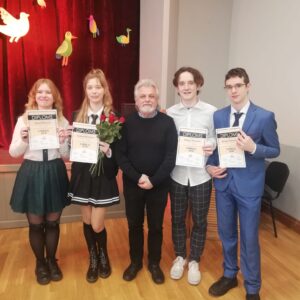 Read more about the article 🦜VISC diplomi skatuves runas konkursā “Zvirbulis 2024”