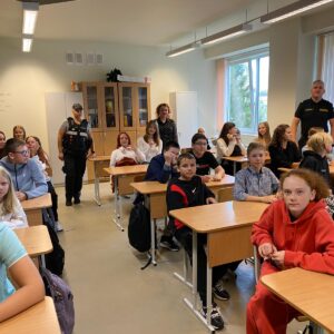 Read more about the article 👮Viesi no Nepilngadīgas lietu nodaļas