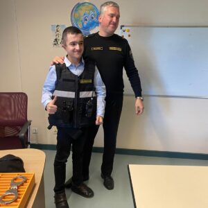 Read more about the article 👮7.b klase pārrunā drošības jautājumus pirms brīvlaika