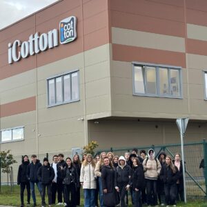 Read more about the article ☁️10.a klase viesojas “I COTTON” uzņēmumā