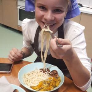 Read more about the article 🍝Skolēni apguva tēmu “Kā termiski apstrādā gaļu atkarībā no izvēlētā gabala kvalitātes, sagriešanas veida vai samalšanas?”