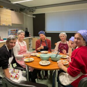 Read more about the article 7.klases skolēni apguva tēmu 🐟🧑‍🍳🍽️“Zivs apstrāde un tā pagatavošanas veidi”