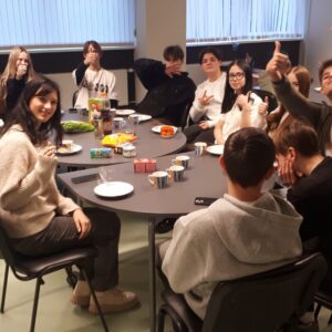 Read more about the article Noslēguma mācību stunda 🍕😋”Dizains un tehnoloģijās” 9.d klasē