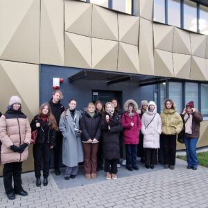 Read more about the article 12.klases skolēni devās uz Vecās Ostmalas 💼biznesa parku