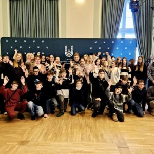 Read more about the article Skolēni iepazīst izglītības iespējas🔬Latvijas Biozinātņu un Tehnoloģiju Universitātē