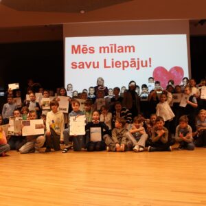 Read more about the article 🗂️1.-8.klašu skolēni aizstāvēja savu klašu izstrādātos pētnieciskos projekta darbus