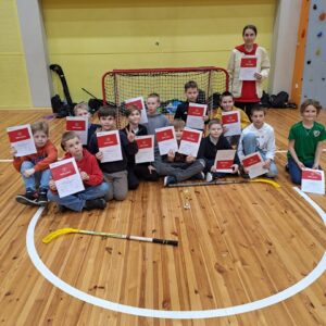 Read more about the article 🏒Starpskolu sacensības florbolā 4.-5. klasēm🥉vieta