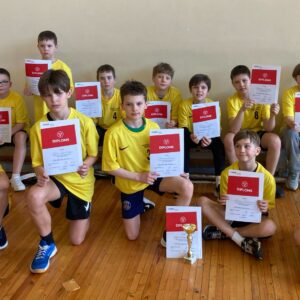 Read more about the article Godpilnā 🥈vieta tautas bumbā zēniem 3.-4.klašu grupā !