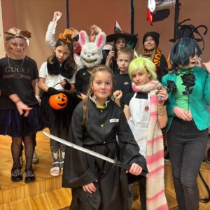 Read more about the article Skolā valdīja īsta 🎃Helovīna noskaņa!