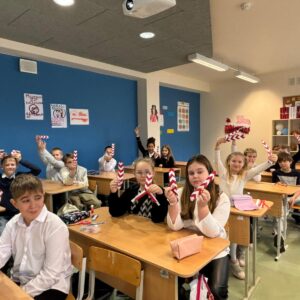 Read more about the article 🔖Latvijas dzimšanas dienai veltītajā patriotiskajā klases stundā 4.b
