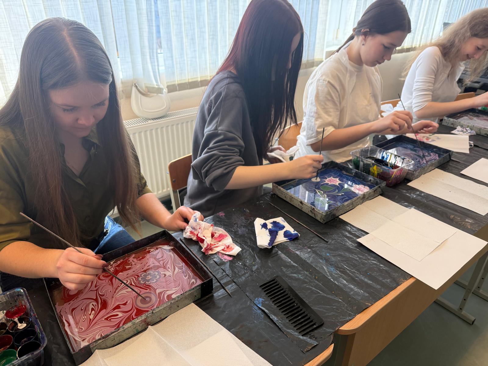 Read more about the article 🎨Top gleznojumi uz ūdens🖌️