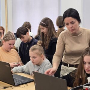 Read more about the article 4.b klase šodien piedalījās interesantā un 🌟radošā nodarbībā
