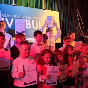 Read more about the article Panākumi Kurzemes reģiona skatuves runas konkursā 🦜“Zvirbulis 2026”