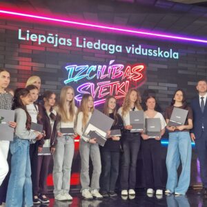 Read more about the article Šodien Drifta arēnā norisinājās Liepājas izcilo  skolēnu godināšana🎉