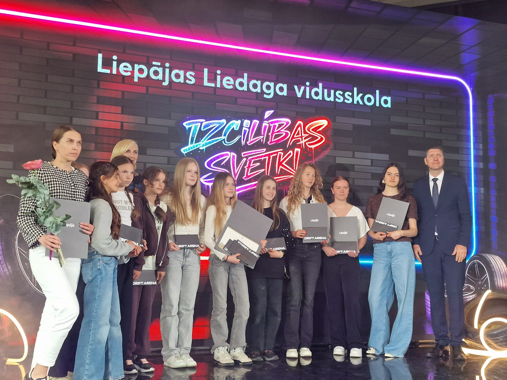 Read more about the article Šodien Drifta arēnā norisinājās Liepājas izcilo  skolēnu godināšana🎉