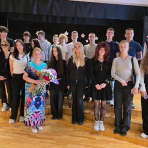 Read more about the article Piektdien 9.c klasei bija sadraudzības un galda spēļu diena! 🎯 ♠️♟️