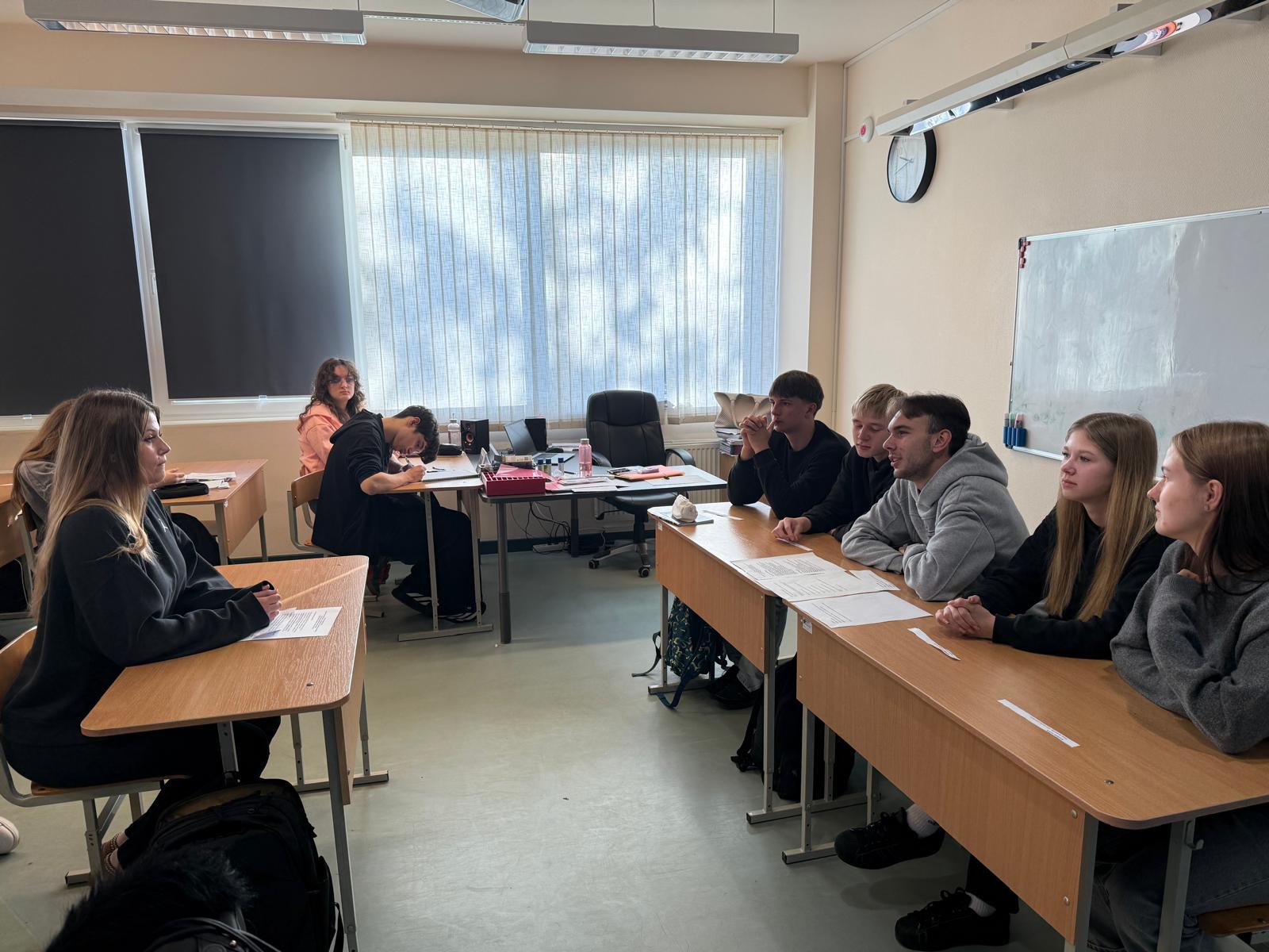 You are currently viewing 12.a klases skolēni iejūtas darba devēju un darba pretendentu lomās🧑🏻‍💼👩🏻‍💼